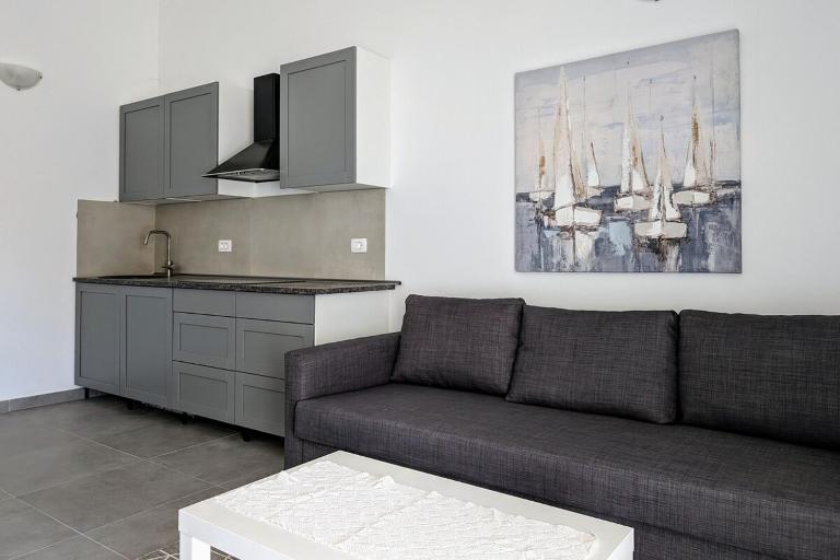 Bliss Apartment for Family and Friends - Bed and Breakfast Dračevac