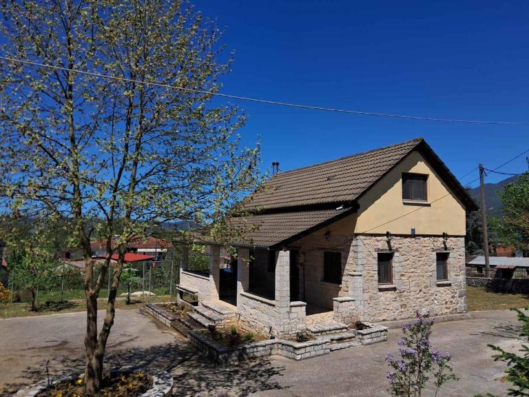 St George Stonehouse Ioannina - B&B Kato Lapsista