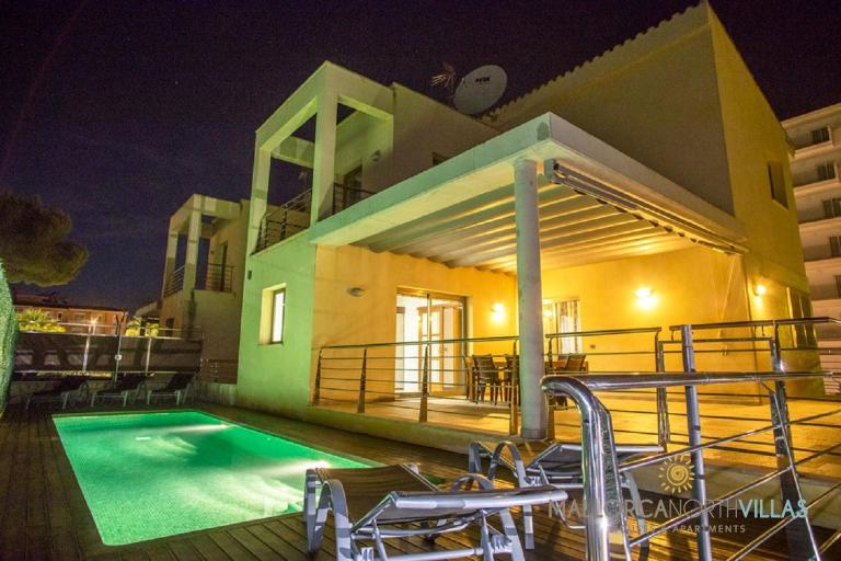 Villa Mediterranea a 35m de la playa - B&B Playa de Muro