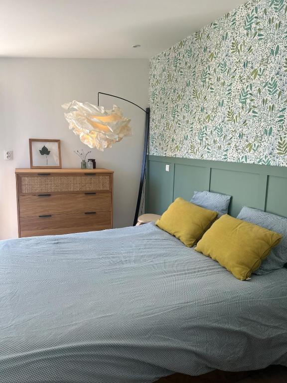 La petite maison au fond du jardin - proche centre ville - B&B Le Mans
