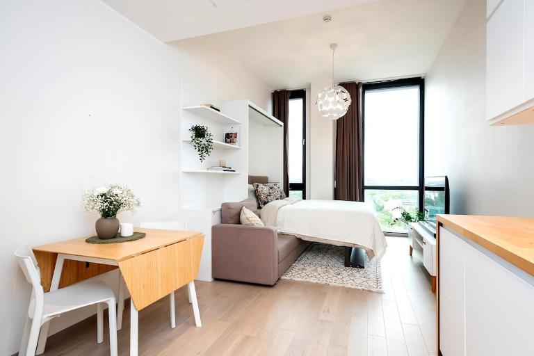Modern Studio Apartment with a view over Tallinn - Ferienwohnung Tallinn