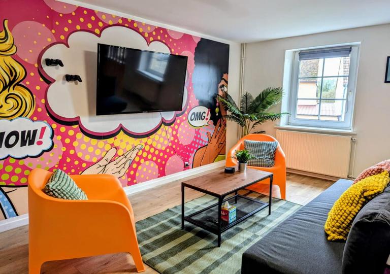 Pop Art, duplex insolite par Appart Expérience - B&B Herbitzheim