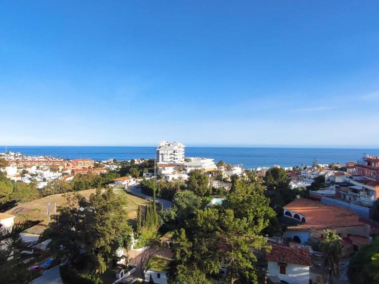 Alessandra sea wave - B&B Fuengirola