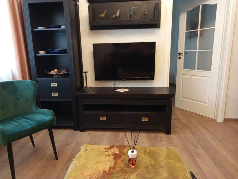 Toni s Luxury Central Place - B&B Braşov