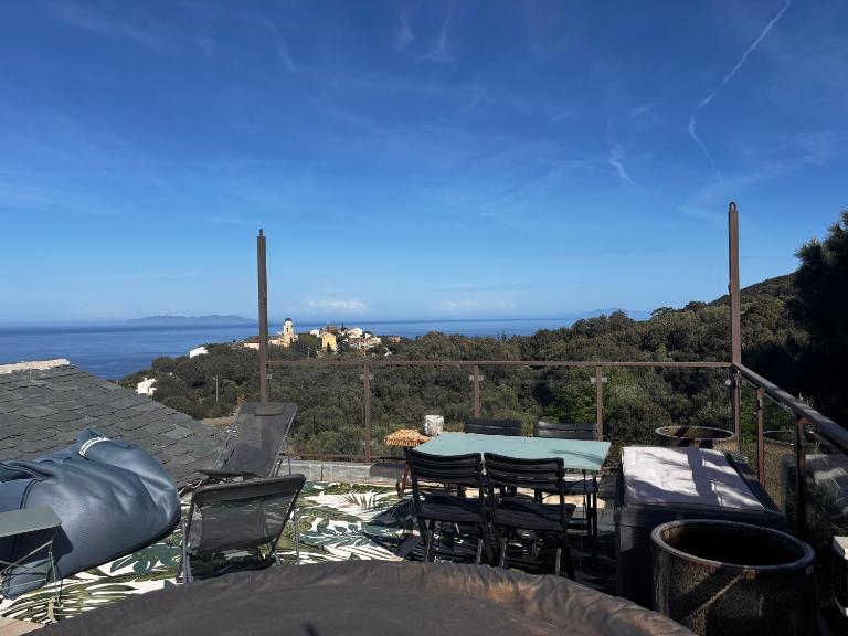 La charmante **** Maison Cap Corse, Tomino - B&B Mandolacce