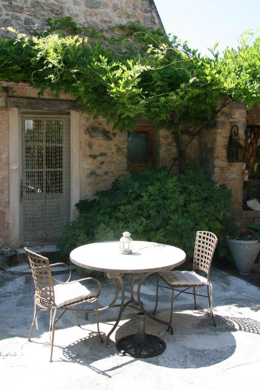 Le Jas des Nevières - B&B Pierrerue