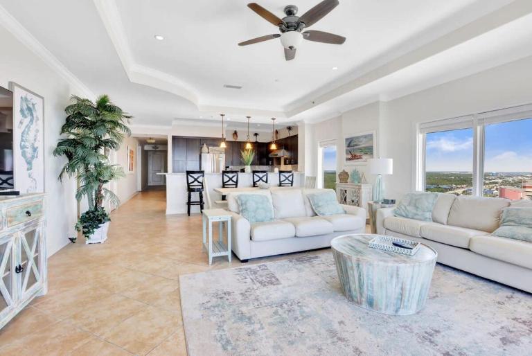 Escapes to the Shores Amenities galore Sleeps 10 - B&B Orange Beach