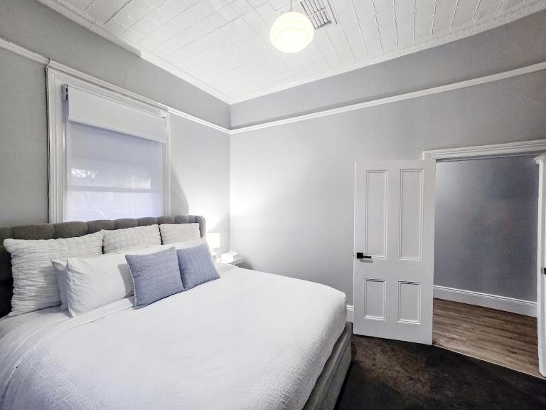 Ellamatta House Simmons St Central Wagga - B&B Wog Wog