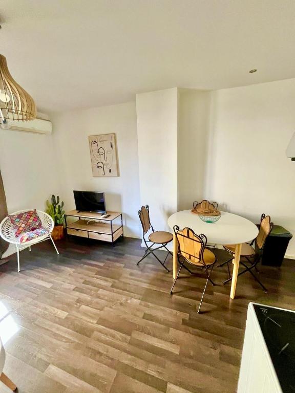 Ajaccio centre ville joli T2 Grandval - B&B Ajaccio