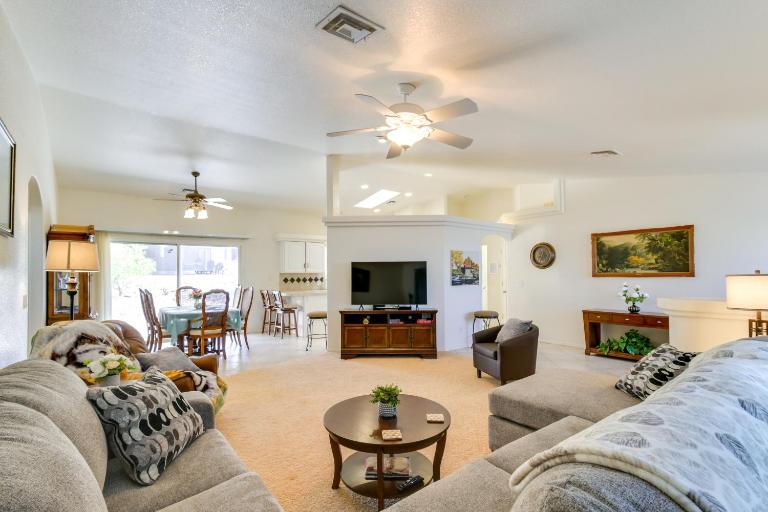 4 Mi to London Bridge: Lake Havasu City Home! - B&B Lake Havasu City