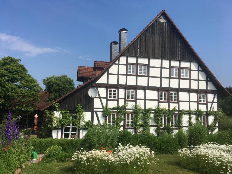 Ferienwohnung auf idyllischer Hofanlage in Lippe - B&B Blomberg