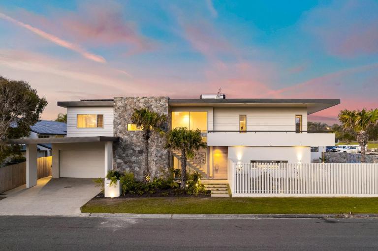 Solana - 5 Bedroom Luxury Beachside Escape in East Ballina - B&B East Ballina