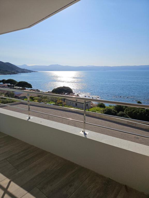 Chez Vicky, superbe appartement avec parking privé piscine et vue exceptionnelle - Chambres d'hôtes Ajaccio
