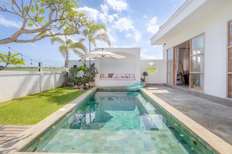 Cantik Maria- Family Pool Villa with Rice Field Views&Spacious Patio - B&B Canggu
