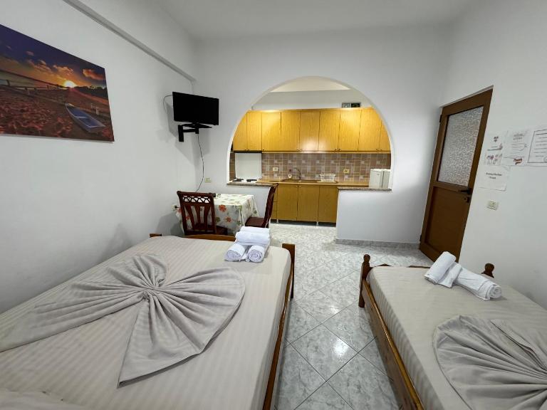Holiday rooms - Chambres d'hôtes Ksamil