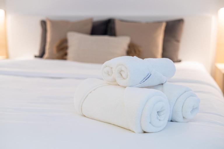 Voyage Studio In Mayan With Partial Ocean Views - Chambres d'hôtes Abou Dabi