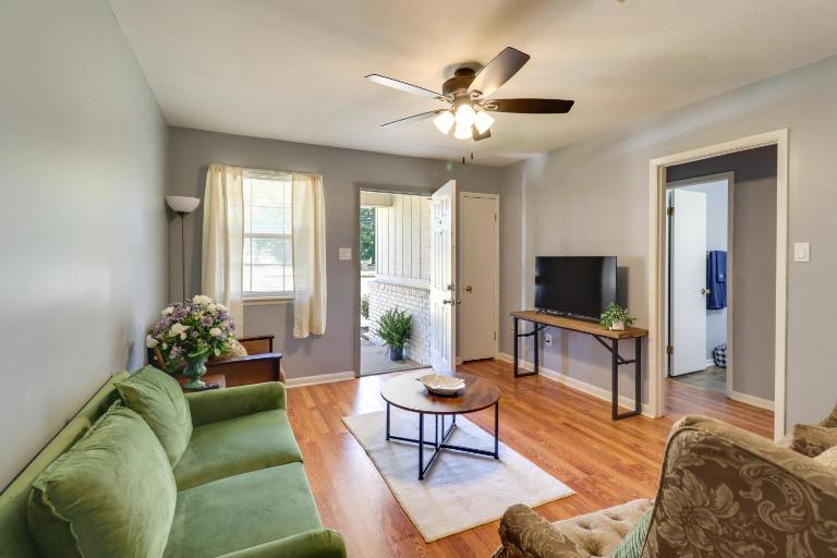 Walk to Dining & Shops: Dtwn Brookhaven Home! - B&B Brookhaven