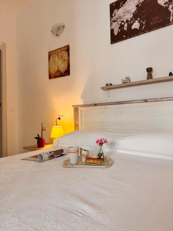 Stanza Globo - B&B Nulvi