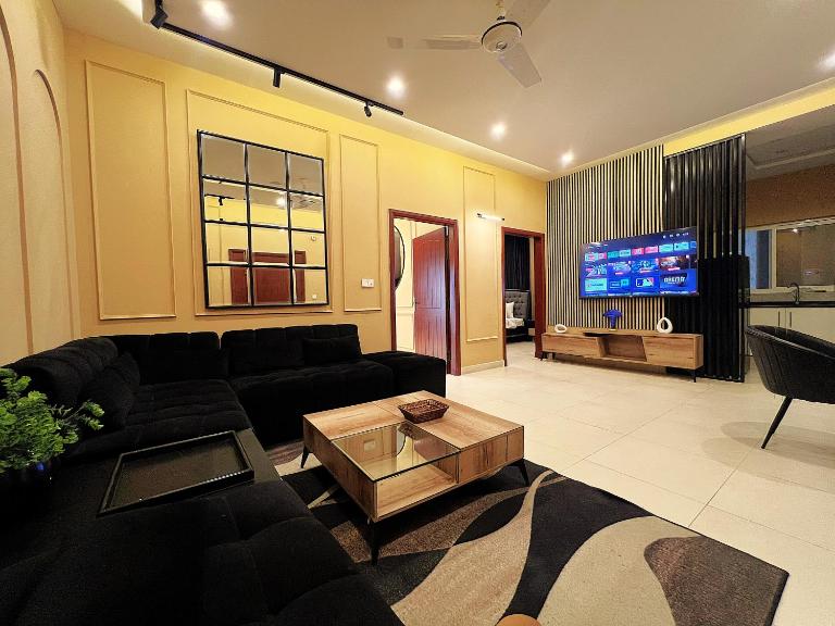 Central City 2BHK by StayMehman - B&B Rawalpindi
