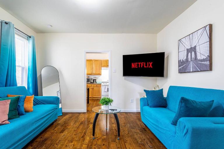 Family Apt: 2BR FREE Parking Airprt City Links - B&B Newark