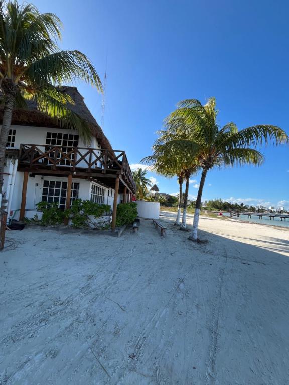 Seafront Beach Shack - Ferienwohnung Cancún