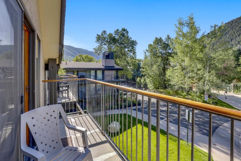 Spacious Top Floor Condo Aspen - B&B Aspen