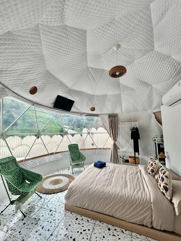 Kawoeng glamping - B&B Bandung