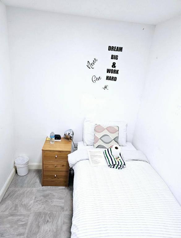 Cosy Single Bedroom in Dartford Central - Chambres d'hôtes Dartford