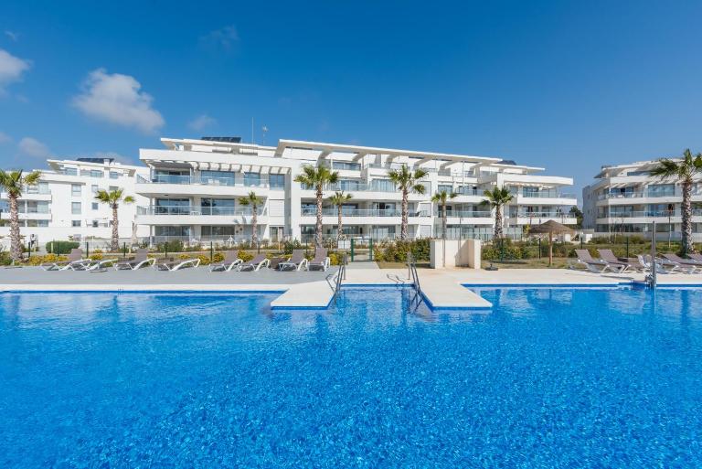 Aralia - 3-Bedroom Coastal Luxury Apartment in Mijas - Bed and Breakfast Mijas