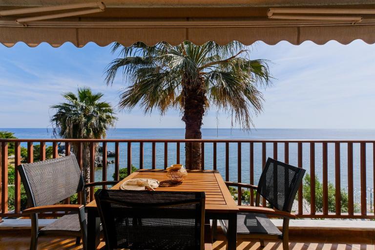 Amfitriti Apartments by RentalsPro - Loutra Agias Paraskevis Halkidiki - Chambres d'hôtes Agía Paraskeví