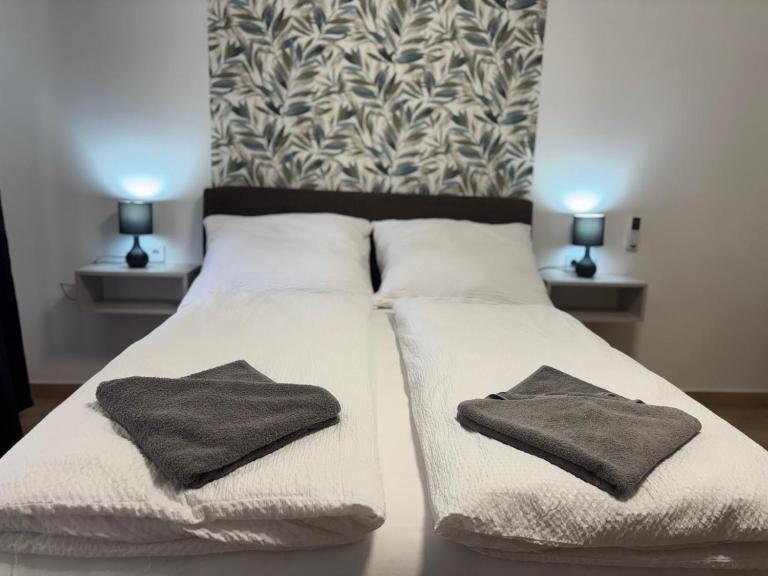 Agora2 Apartman - Ferienwohnung Hajduszoboszlo