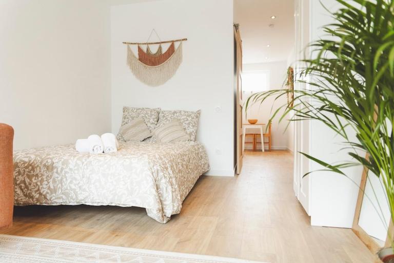 Le Nomada - Magnifique Studio Neuf! Parking copropriété - B&B Tarbes