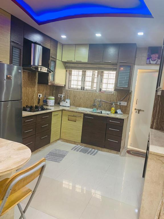 2bhk house at 1st floor fully furnished, with ACs - B&B Hyderabad