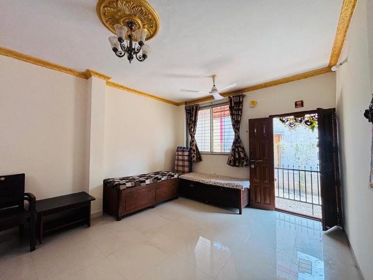 Samartha Krupa Homestay - Bed and Breakfast Wai