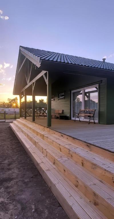 Zielony domek Drzewoszewo - B&B Mirosławiec