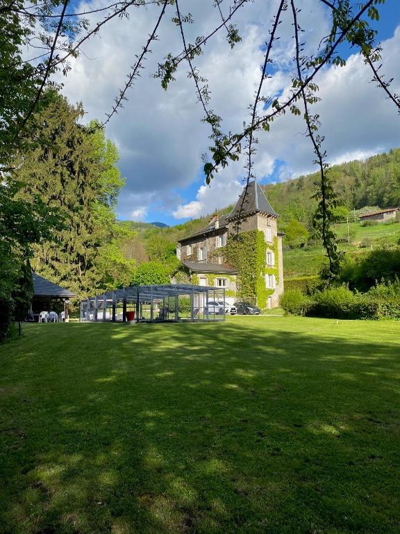 LE CLOS DU TULIPIER - B&B La Chapelle-du-Bard