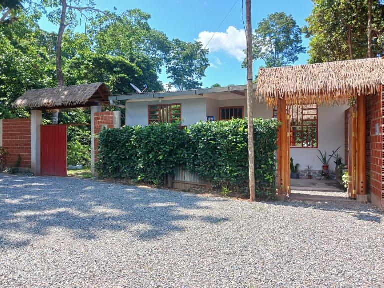 Amasisa Casa Vacacional Sauce, Laguna Azul - Bed and Breakfast Sauce