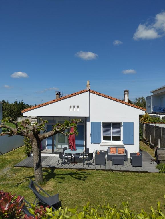 Maison 2 Chambres en Bord de Mer-Jardin & Animaux Acceptes, 400m de la Plage - B&B Vaux-sur-Mer