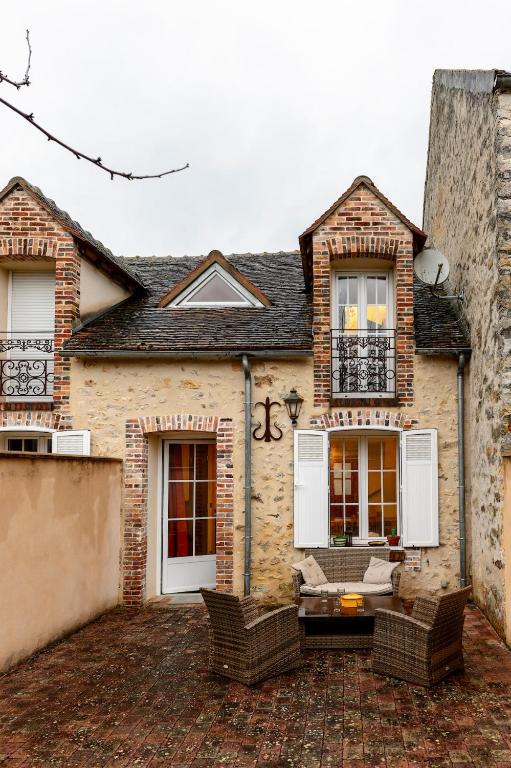 Petite maison de charme proche de Fontainebleau - Ferienwohnung Villemer