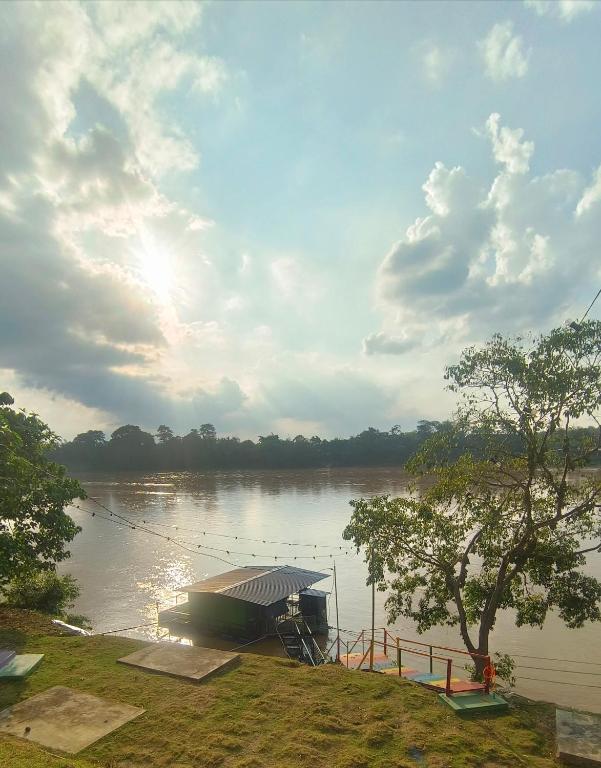 Rumah Rakit Bangau Parit Temerloh - B&B Temerluh