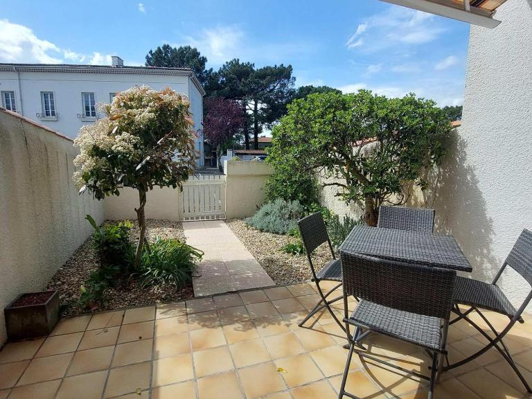 Appartement calme 4 pers, terrasse, parking privé - FR-1-550-91 - B&B Saint-Georges-de-Didonne