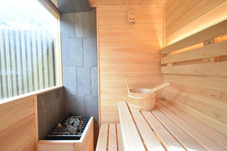 熱海の貸切温泉宿 kintsugi プライベートサウナ BBQ - B&B Atami