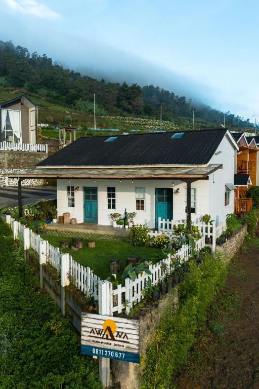 Awana Farmhouse Dieng - B&B Dieng