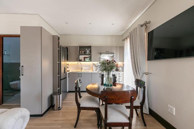 Forest Town Getaway close to the Parks - B&B Johannesburg