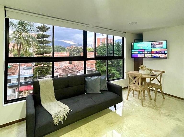 42 Modern Loft Top Location Laureles Medellín - B&B Medellín