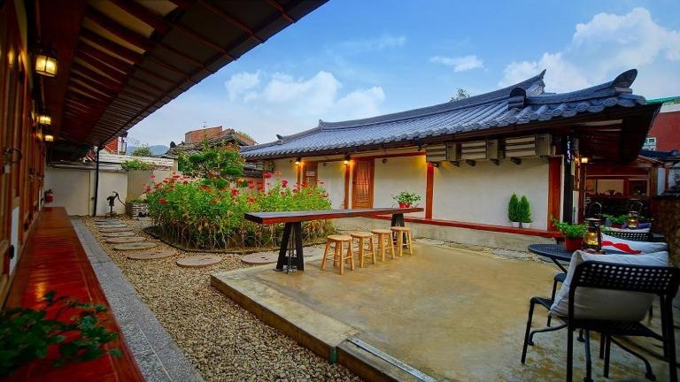 Jeonju hanokmaeulsukbak hanokmidam - Bed and Breakfast Jeonju