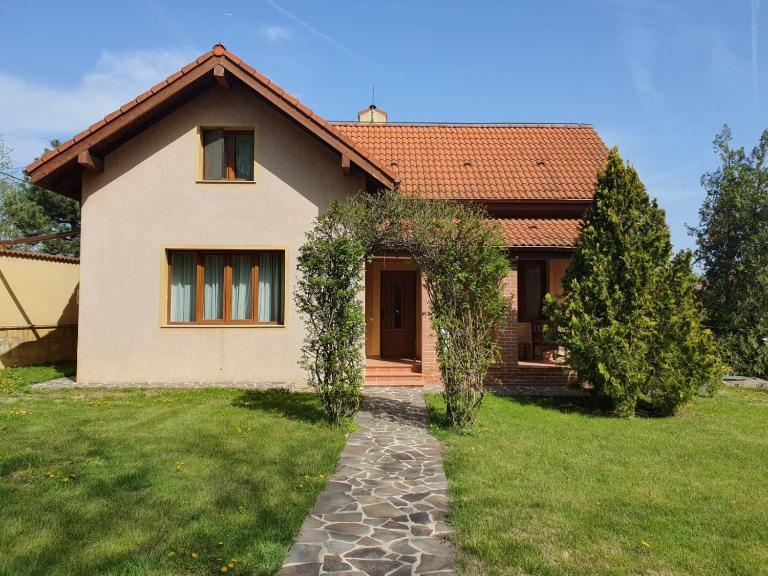 Lakehouse Izvorani - B&B Izvorani