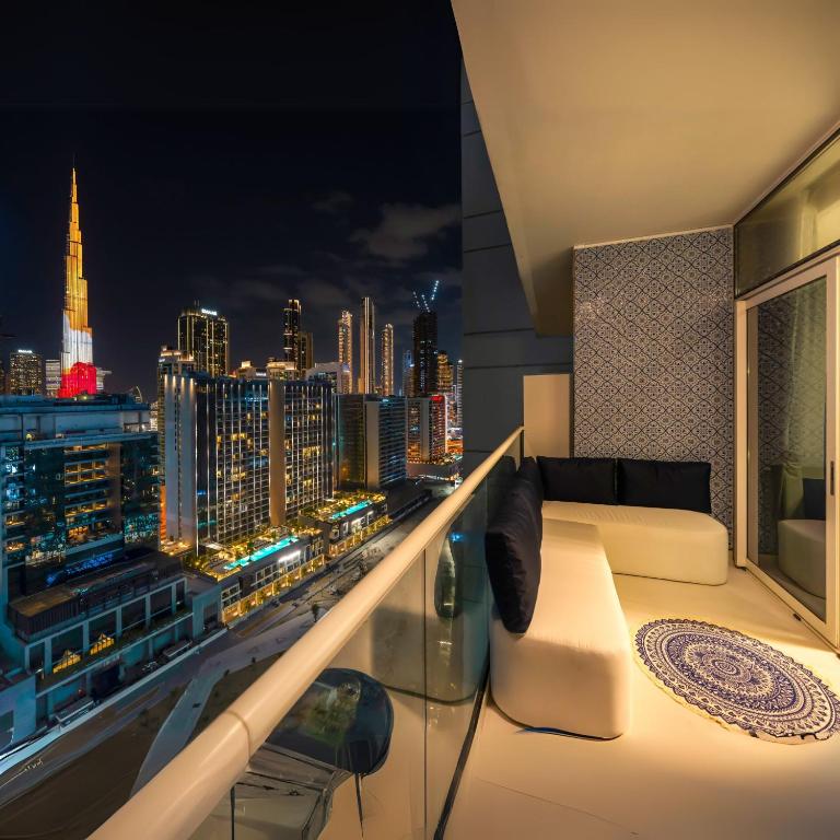 Luxury Apartment with Balcony & Full Burj Khalifa View by Dejaview Stays - Ferienwohnung Dubai