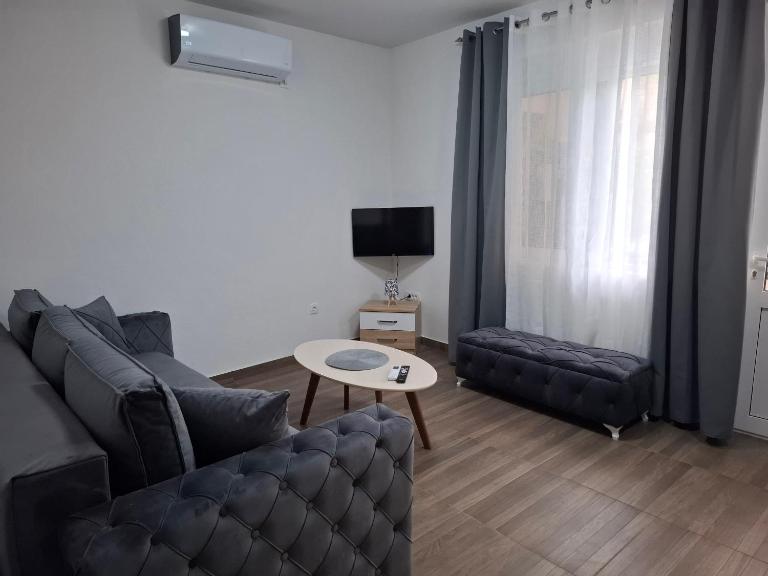 Apartman Lazovic Prcanj - B&B Cattaro