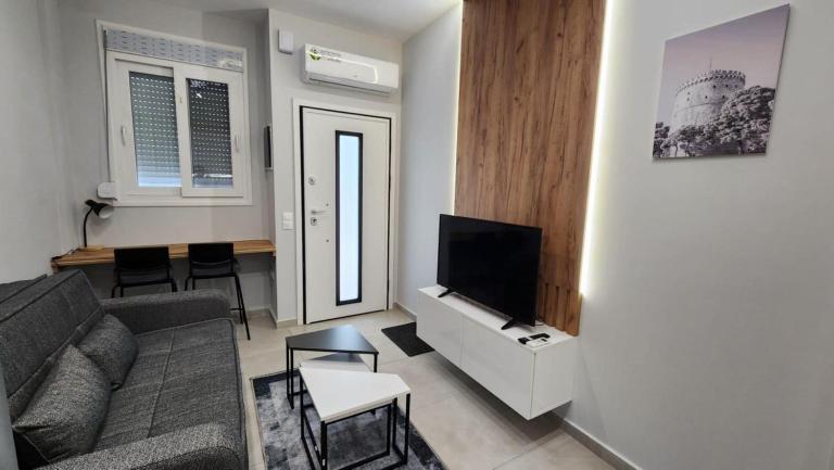 Four Suns Loft - Bed and Breakfast Thessaloniki